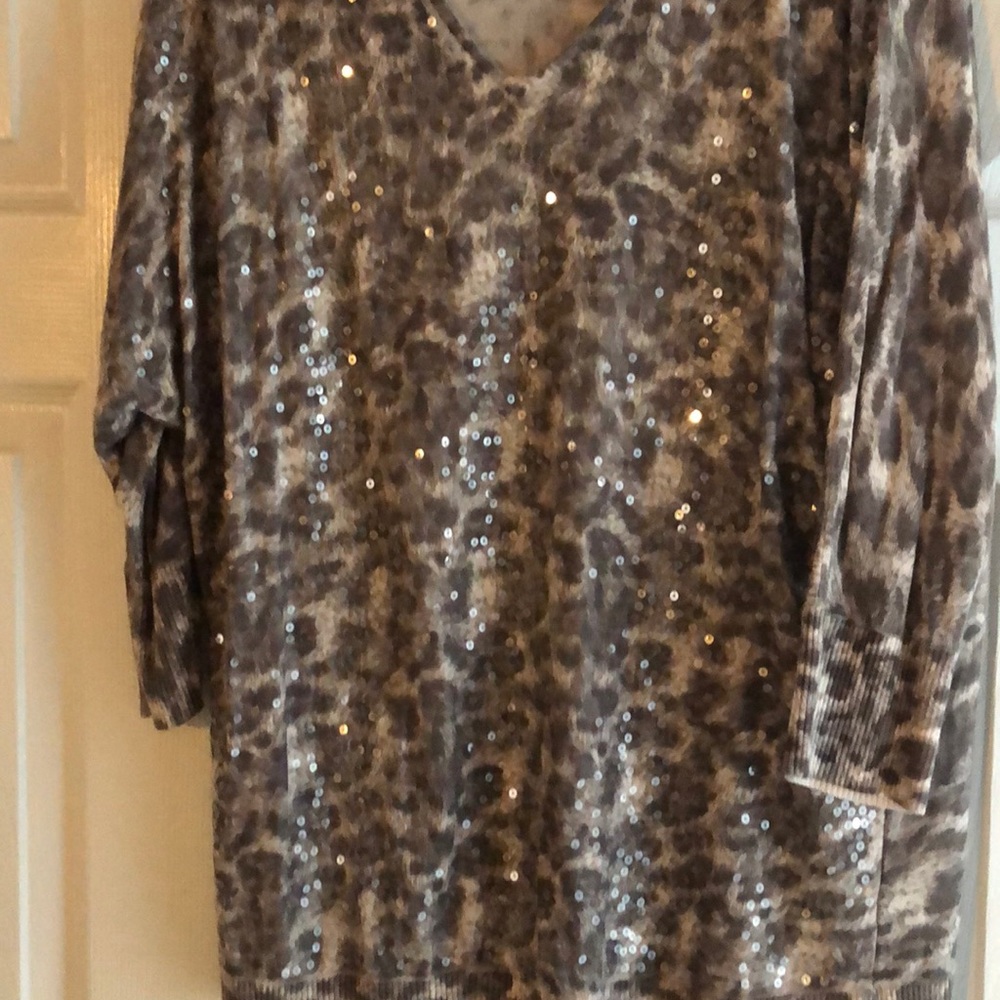 Sweater - Picture 5 of 5